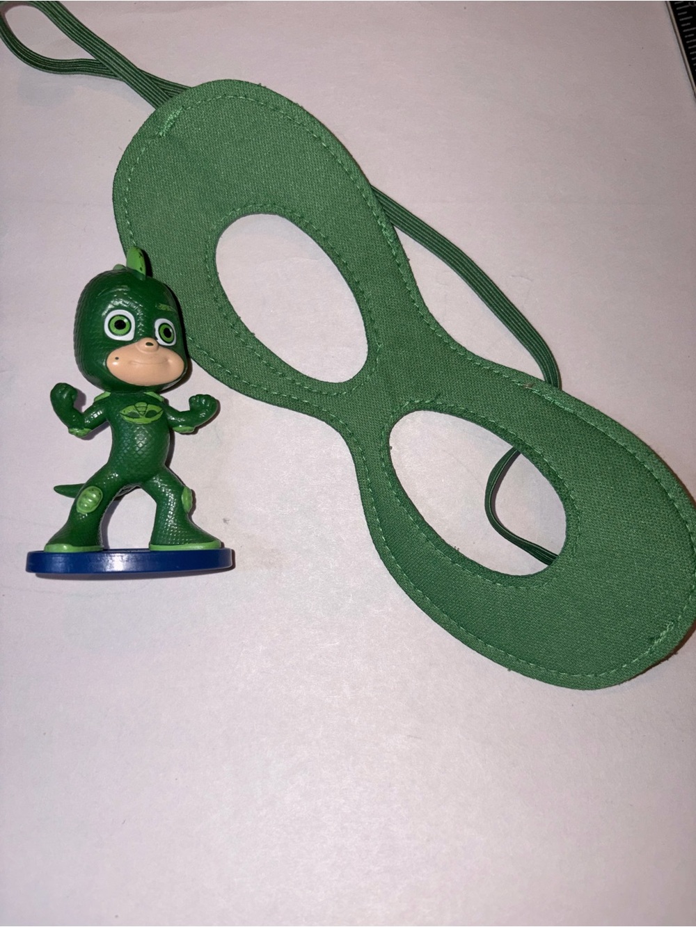 PJ Masks Gekko Green Action Figure with Green Mask